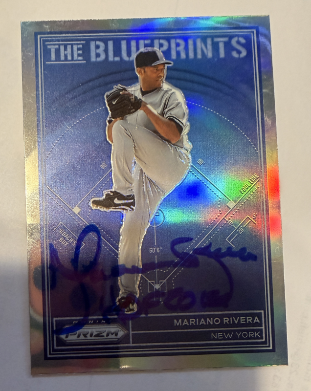 Mariano Rivera Autographed Card