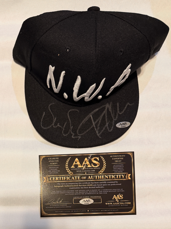 NWA Autographed HAT DR.DRE ICE CUBE