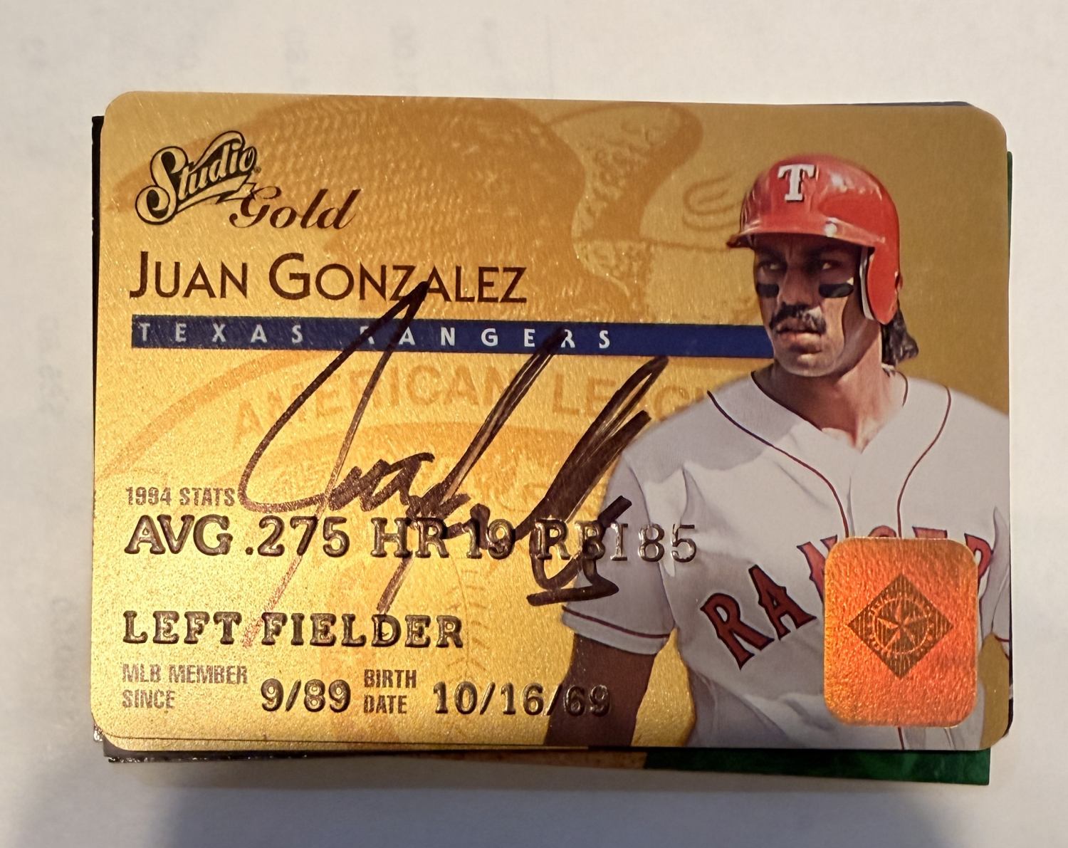 Juan Gonzalez Autographed Card