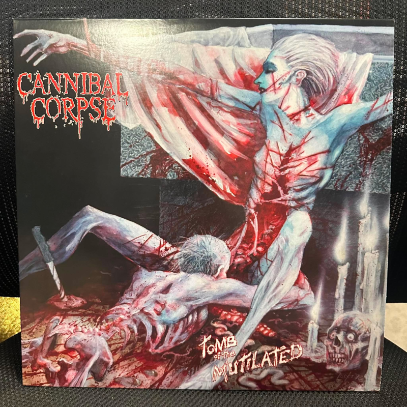 Cannibal Corpse – Tomb Of The Mutilated