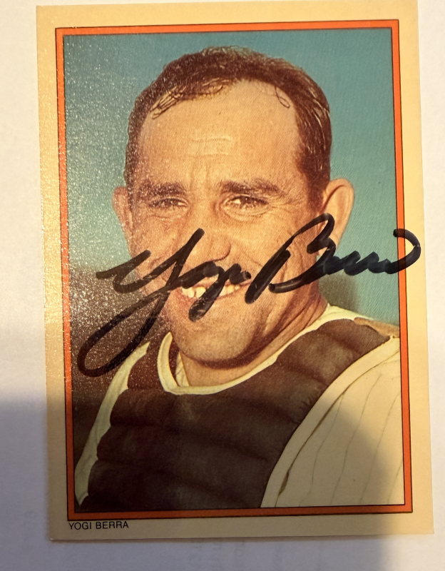 Yogi BERRA Autographed Card