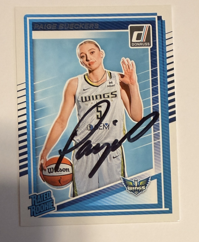 Paige Bueckers Autographed Card 