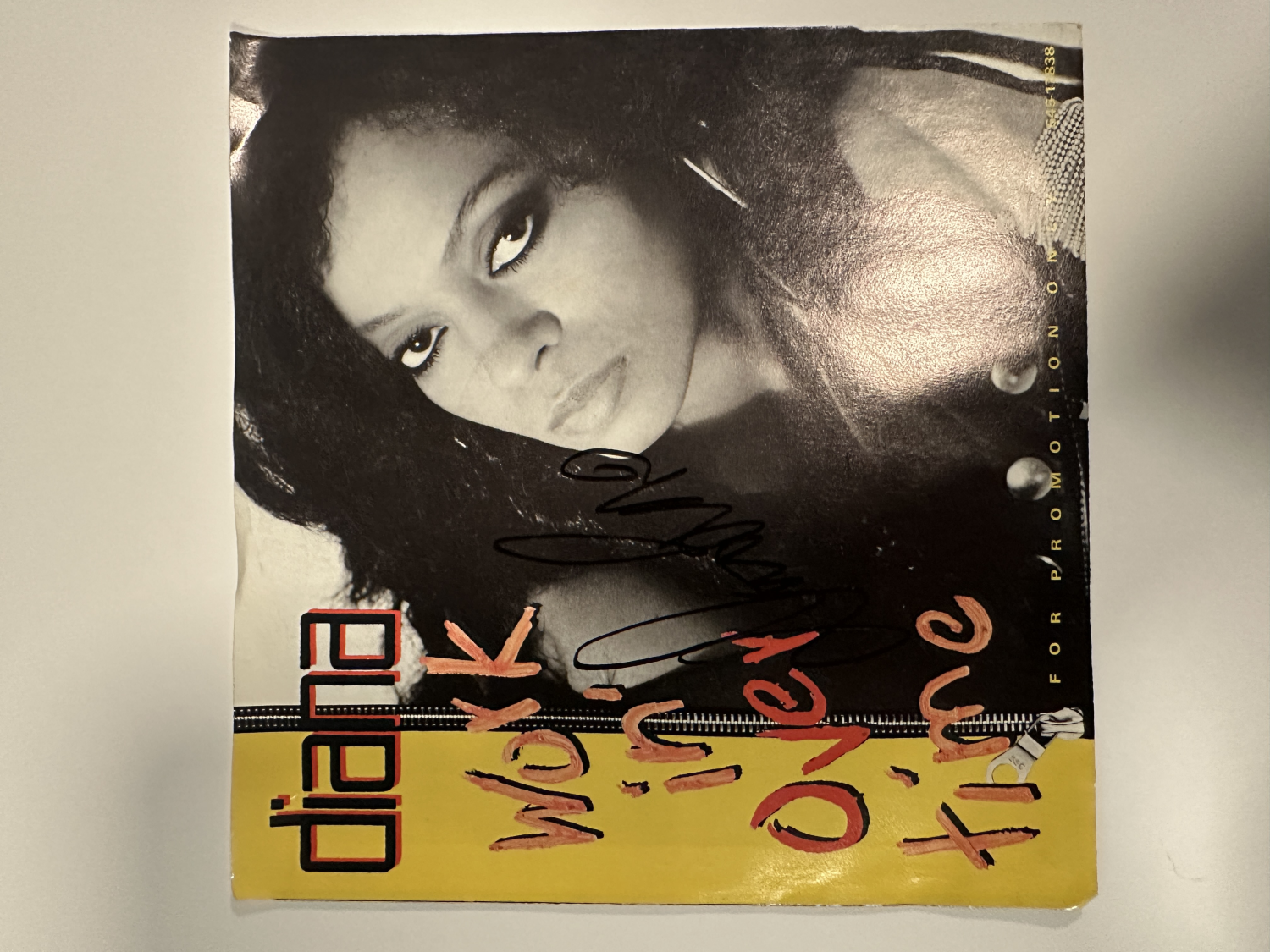 Diana Ross Autographed Record Album 7" 