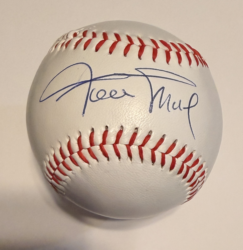 Willie Mays Autographed BASEBALL