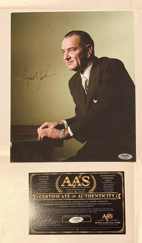 Lyndon B.Johnson Autographed 8x10